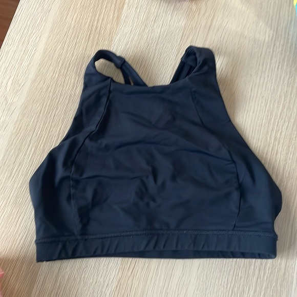 High neck Lululemon sports bra size 4 - Picture 1 of 2